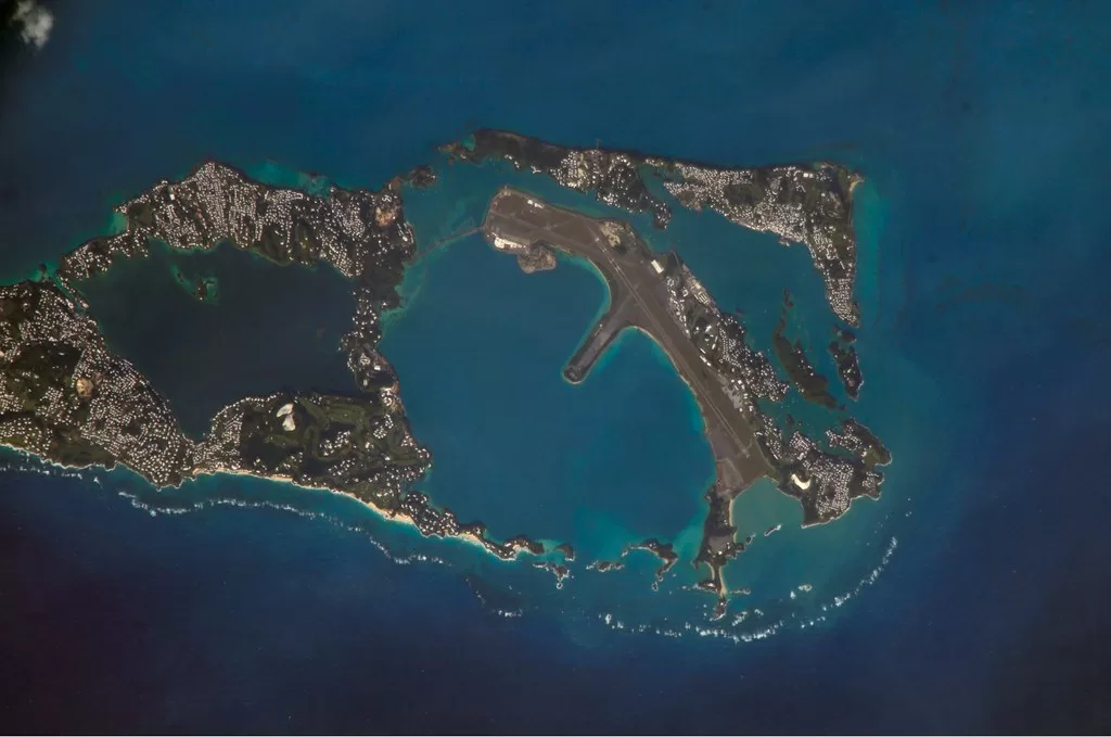 Archive: Bermuda (NASA, International Space Station, 12/24/07)