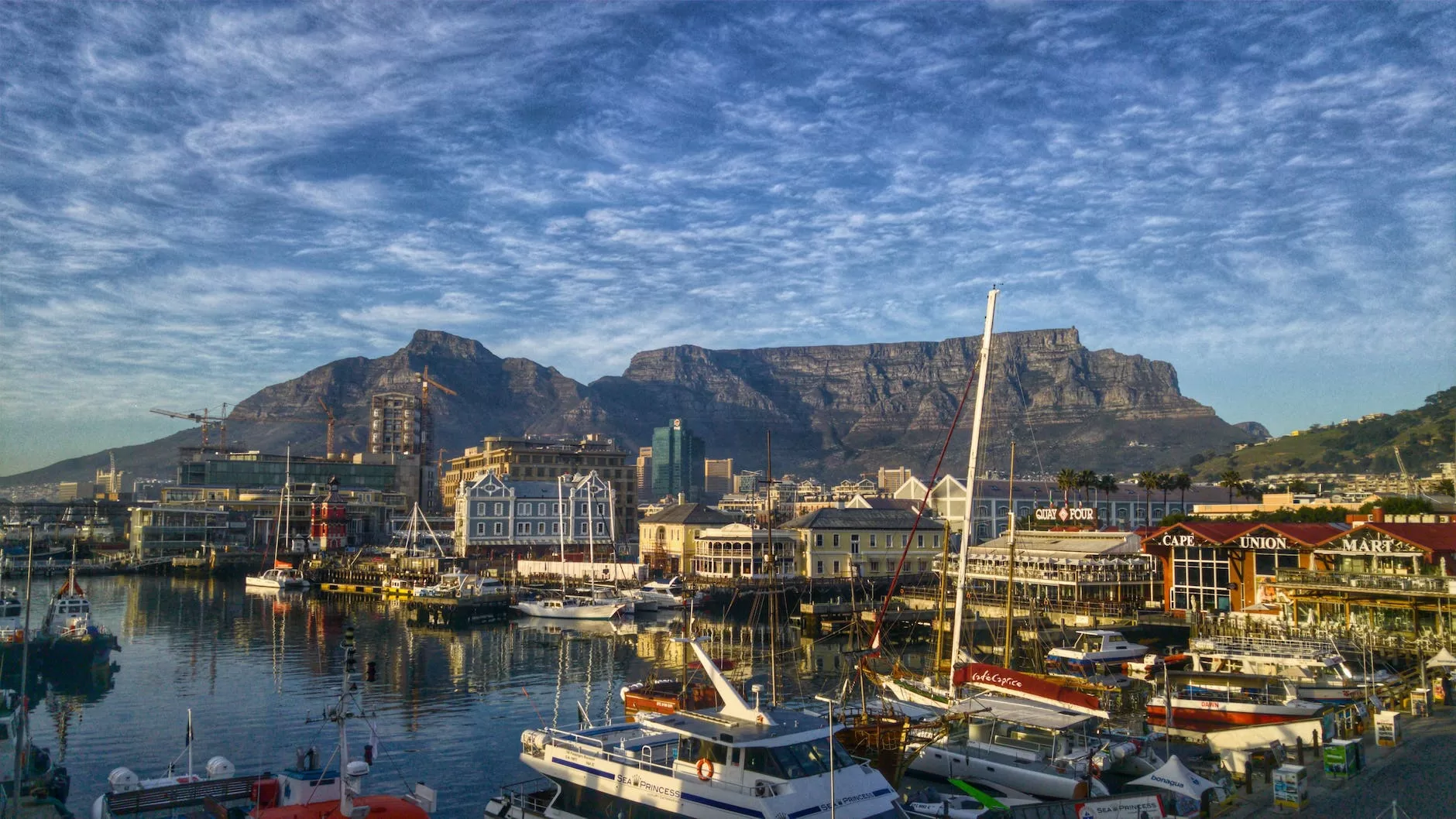 bay boats cape town cityscape