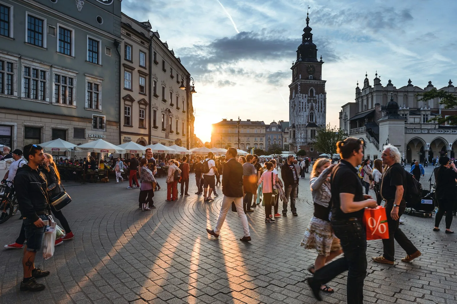 Slow Travel: The Ultimate Guide to Meaningful, Authentic Adventures