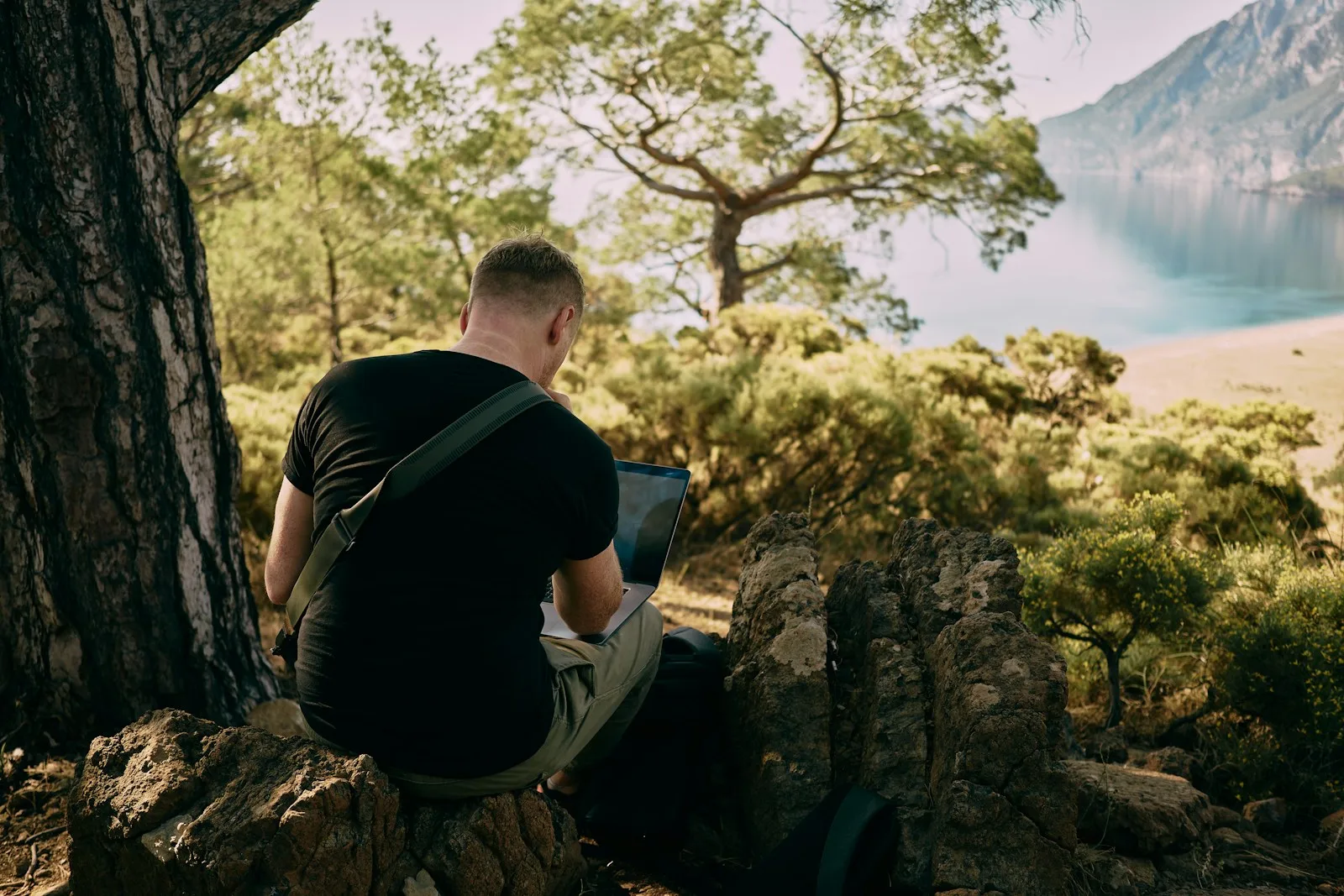 The Complete Digital Nomad Guide: Work Remotely, Travel Slowly, and Reject the Ordinary